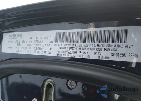 2018 Ram 1500 Big Horn 4X4 6'4 Box z USA, uszkodzony, nr VIN 1C6RR7GG1JS229115